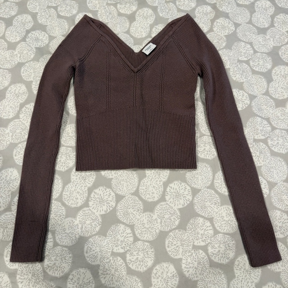Abercrombie & Fitch V-Neck Sweater, Size Small